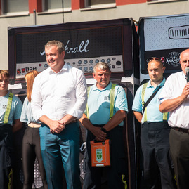 Zväčšiť fotografiu -  župan odovzdal ďalšie dva život zachraňujúce prístroje - TSK_vikend_nedela (10)